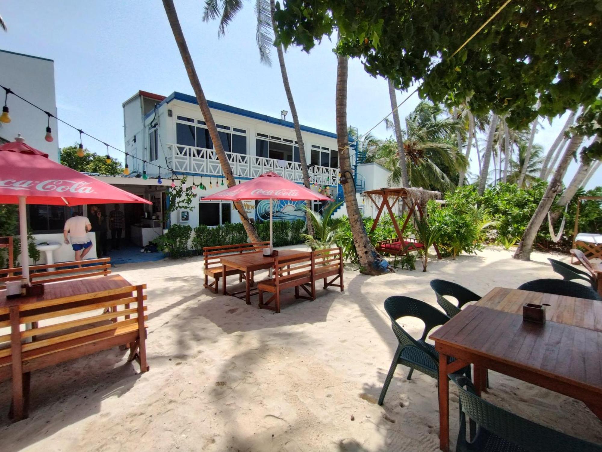 Hotel Batuta Maldives Surf View Thulusdhoo Exterior foto