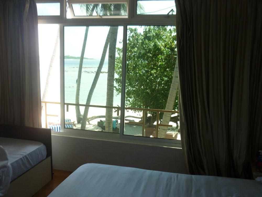 Hotel Batuta Maldives Surf View Thulusdhoo Exterior foto
