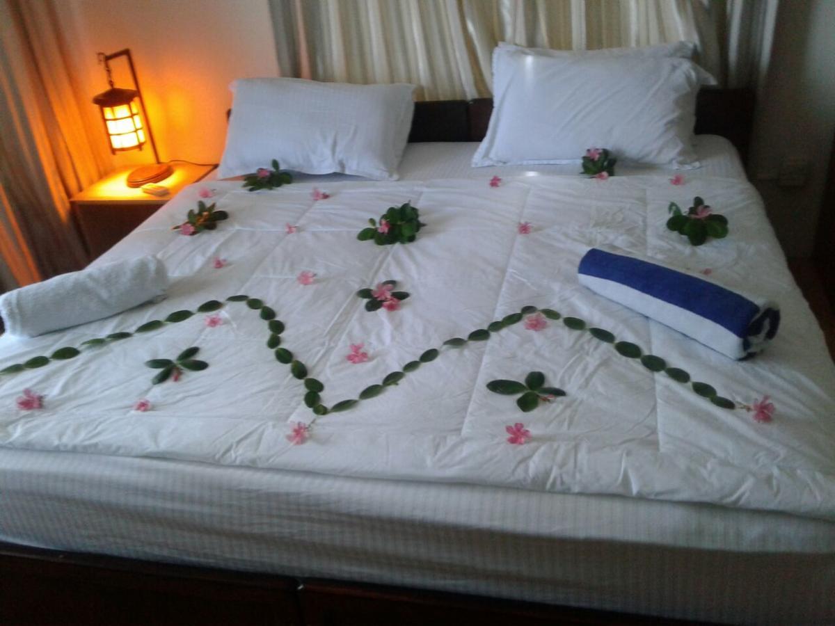 Hotel Batuta Maldives Surf View Thulusdhoo Exterior foto