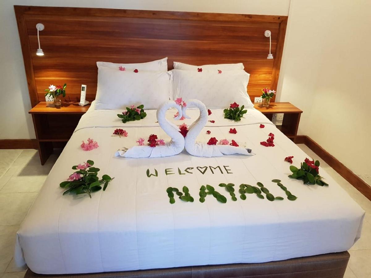 Hotel Batuta Maldives Surf View Thulusdhoo Exterior foto